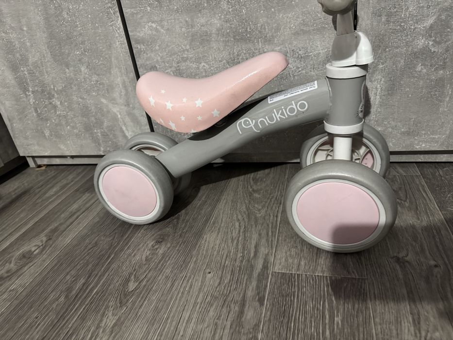 Продом беговел для девочки