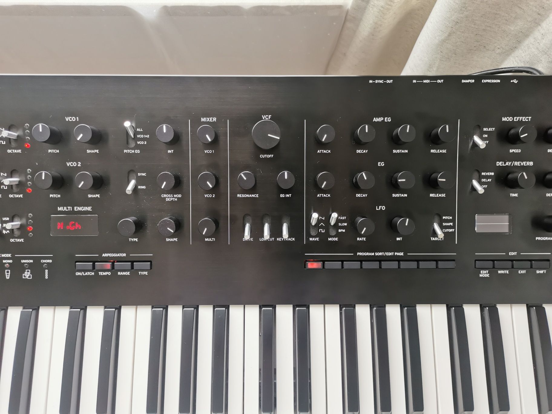 Korg Prologue 8 - syntezator analogowy