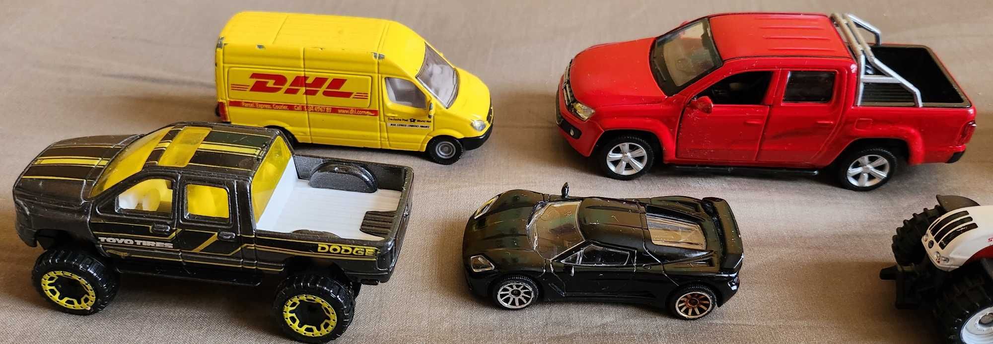 Kolekcja 22 szt modeli aut hot wheels matchbox i innych
