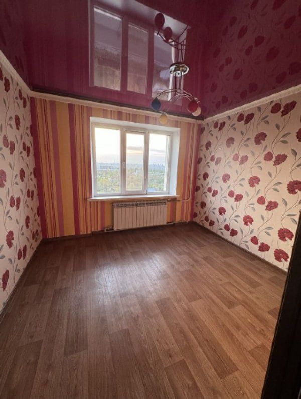 Продам 3 комнатную квартиру с ремонтом ж/м  Приднепровск