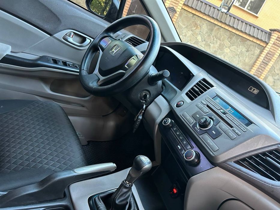 Honda Civic ІХ 2011р 1.8 бензин