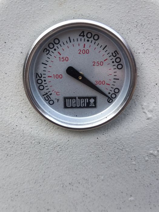 Grill gazowy Weber duży ze  stolikiem - założone nowe palniki..