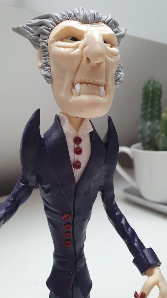 Wampir figurka z modeliny