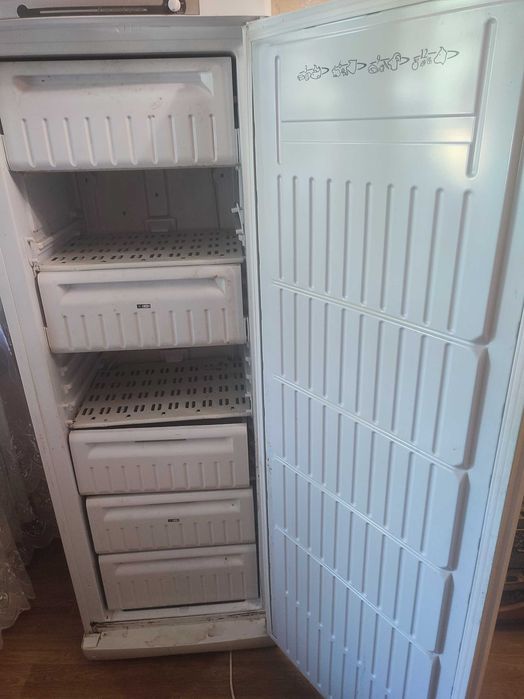 Морозильна камера INDESIT