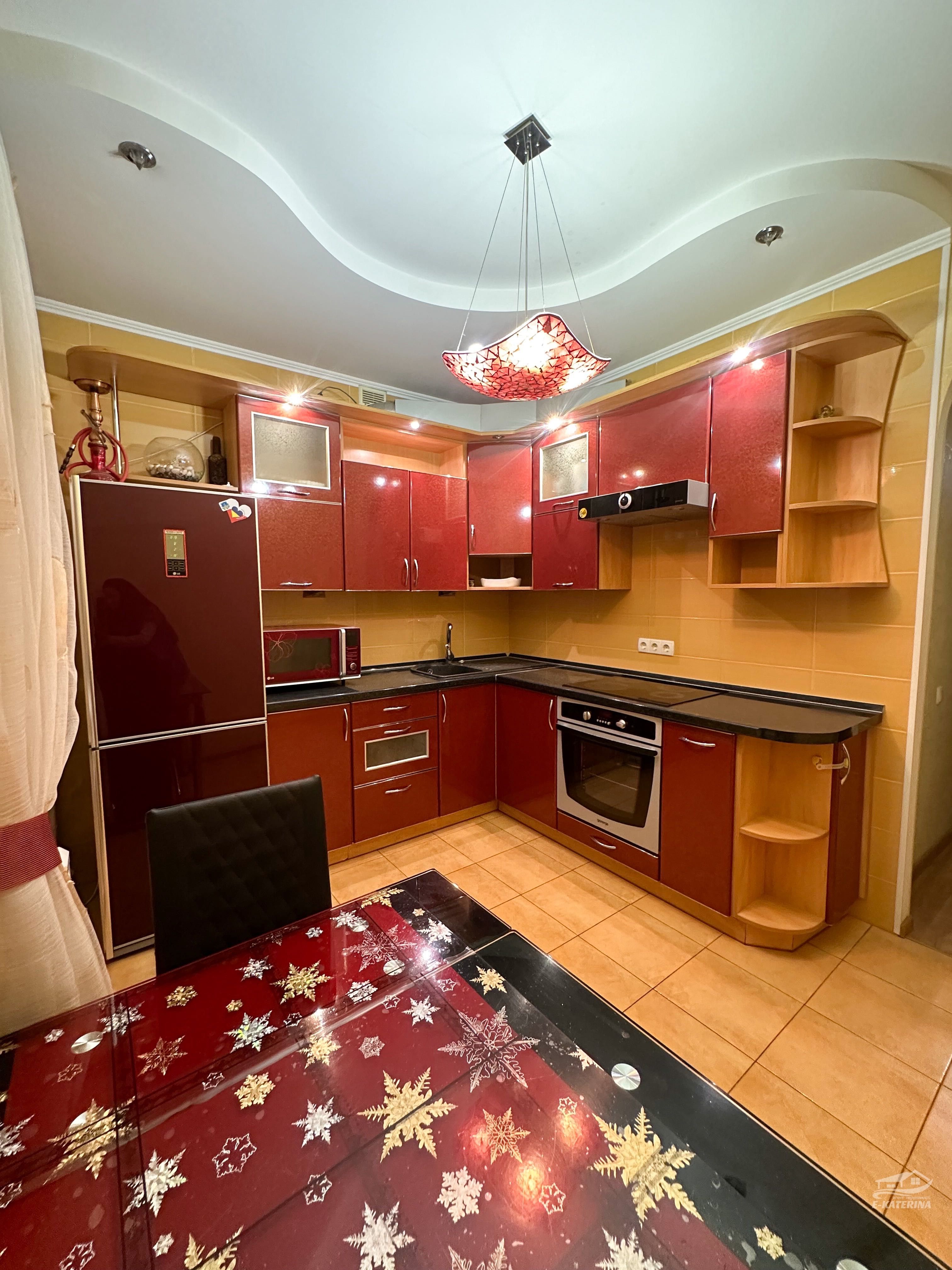 Продам 2 к кв вул Олімпійська 8Б