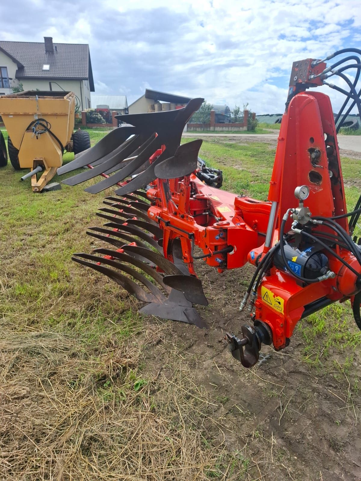 Pług obrotowy Kuhn Vari Master 123