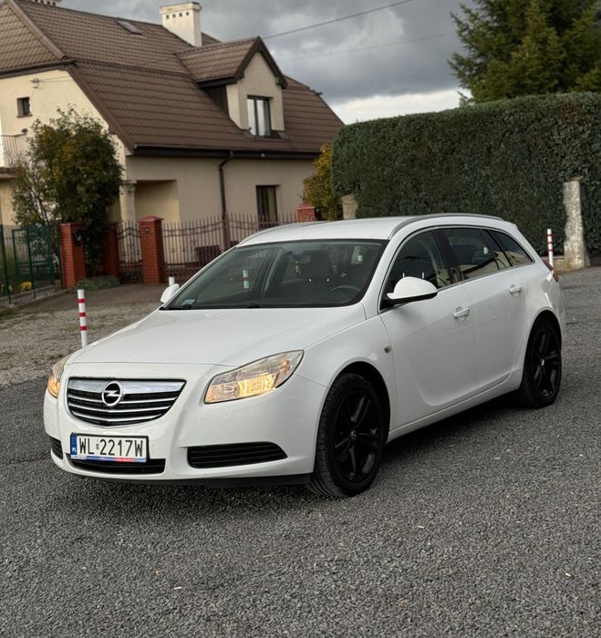 Opel Insignia Sport 2011 Rok 2.0 Diesel