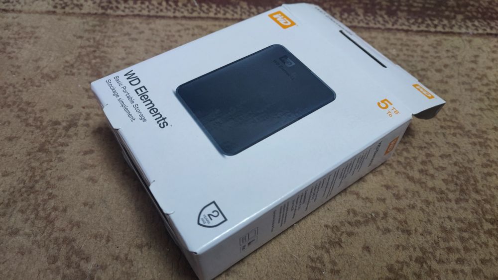 Жорсткий диск WD Elements Portable 5 TB (WDBU6Y0050BBK)