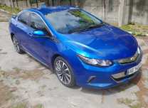 Доглянутий плагінгибридний Chevrolet Volt 2016