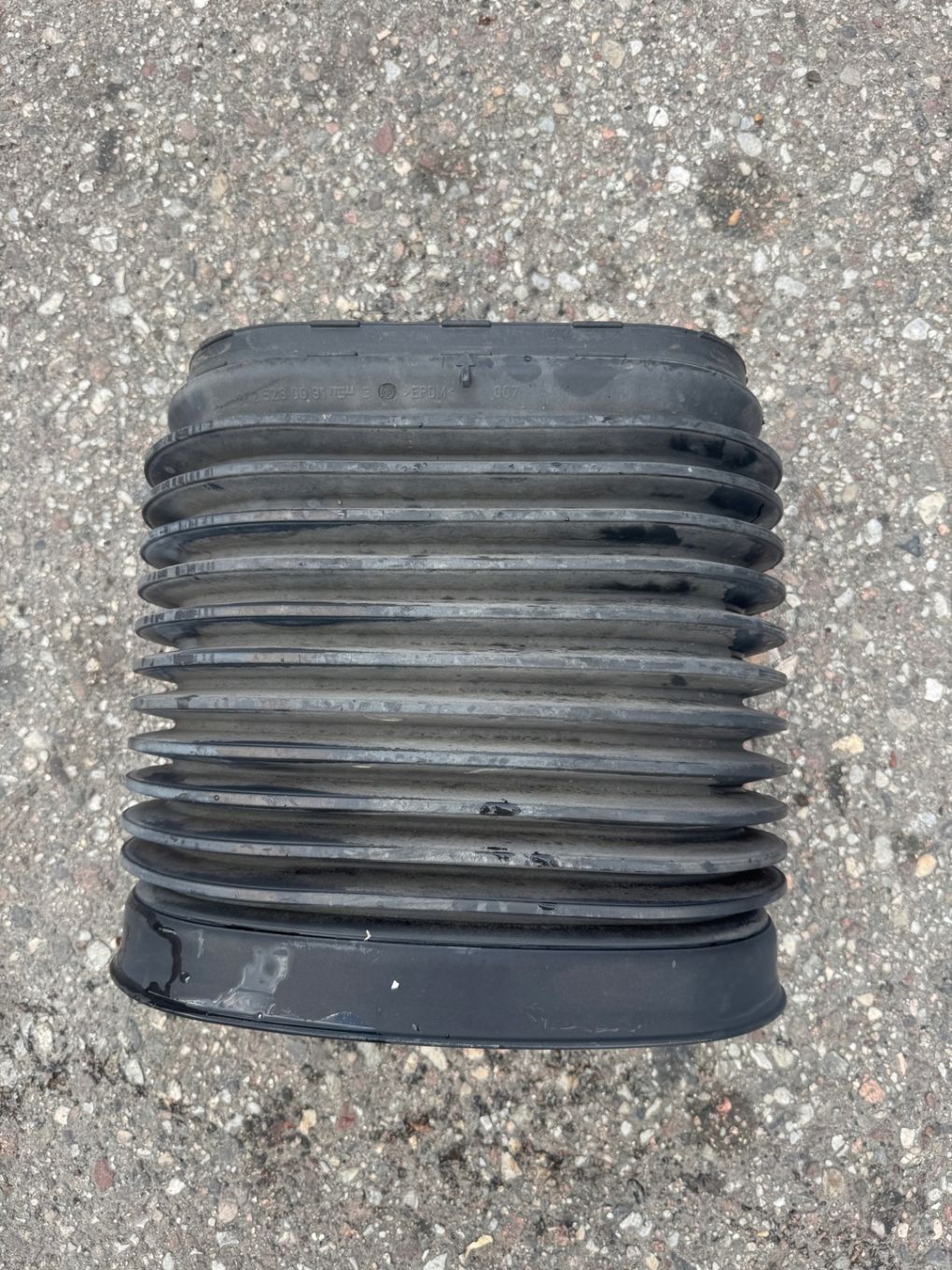 GUMA ŁĄCZNIK HARMONIJKA KOMINA POWIETRZA MERCEDES ACTROS 9425280091