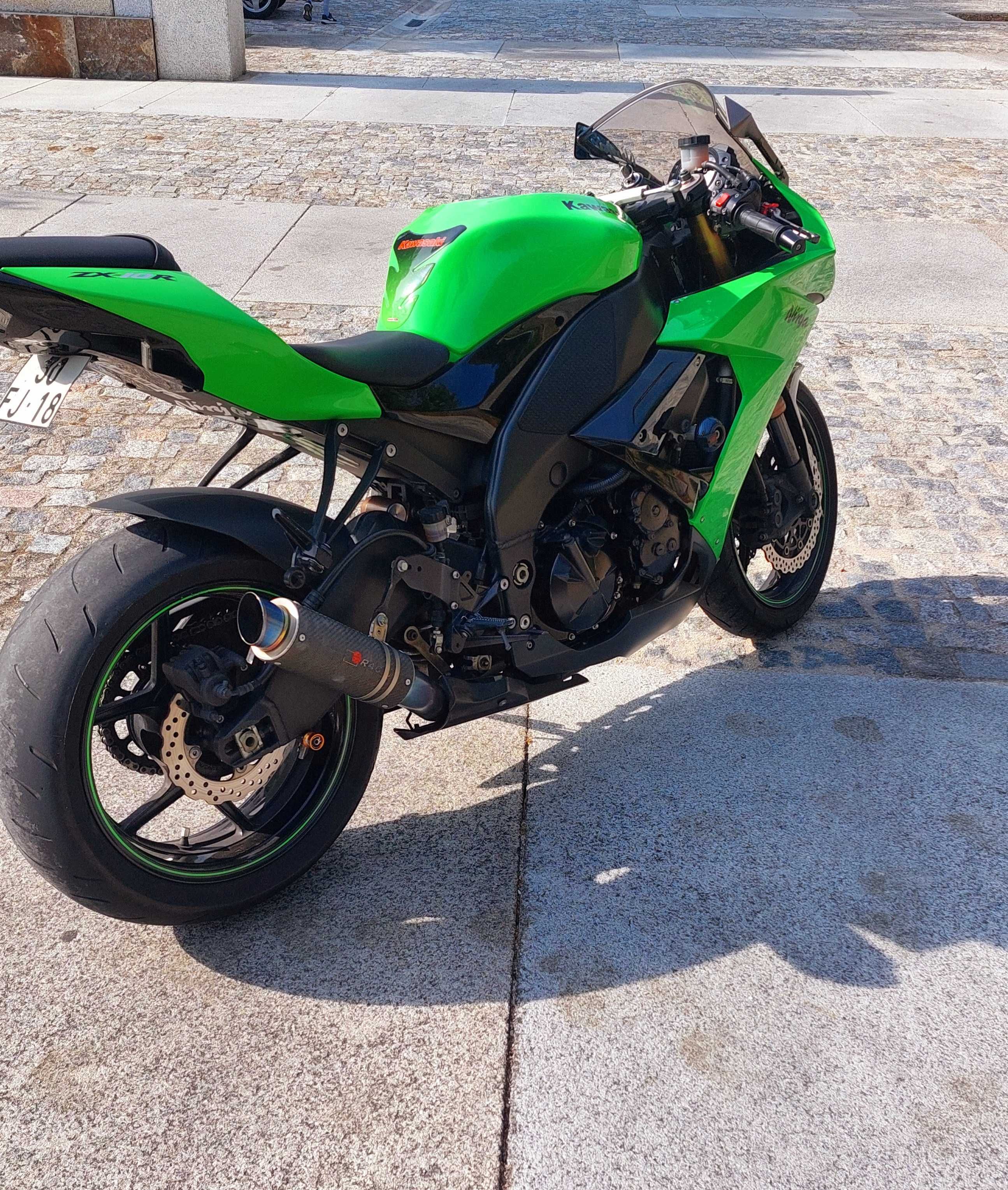 Kawasaki ZX 10r .