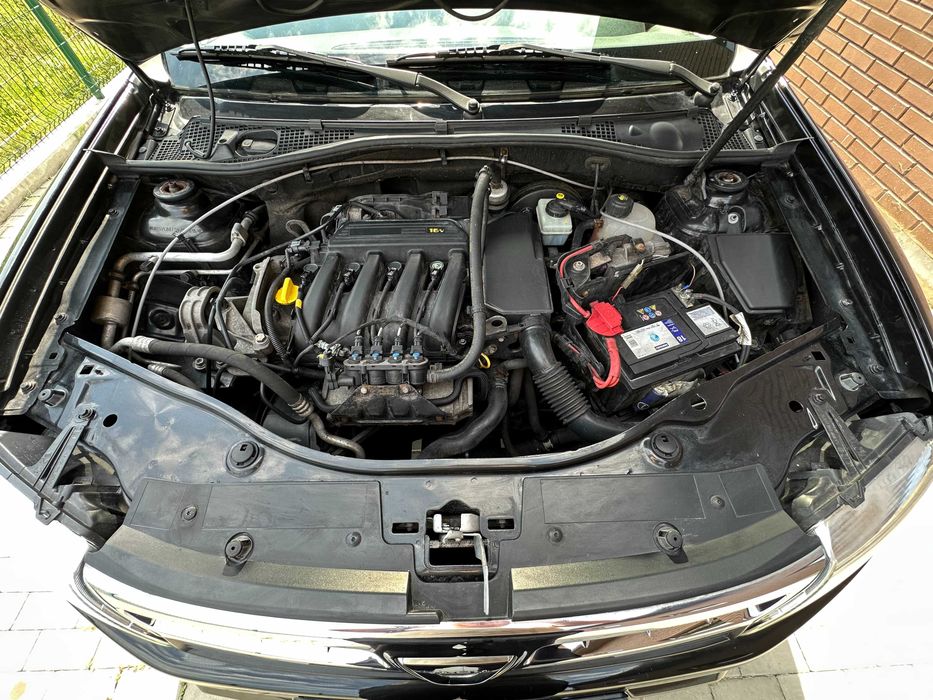 РЕНО дачія Дастер-газ бензин 2012