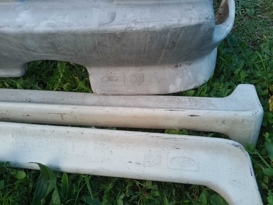 Clássicos e antigos Ford Rs