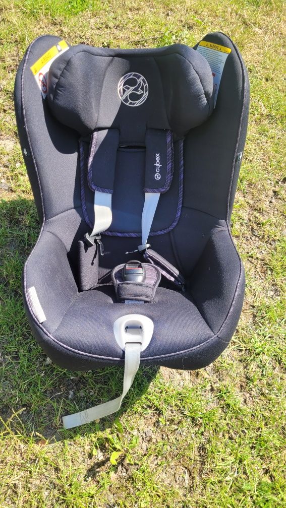 Cybex 2 foteliki z baza