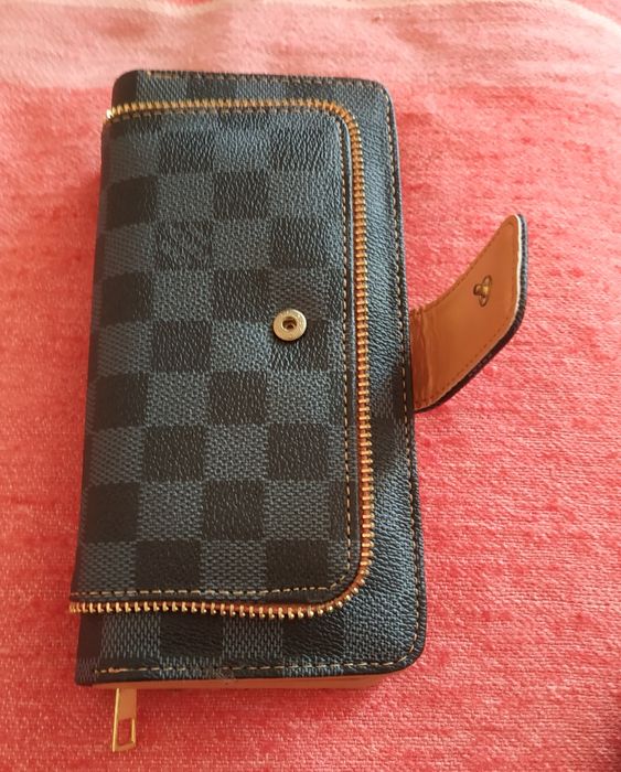 Гаманець з якісного замінника шкіри