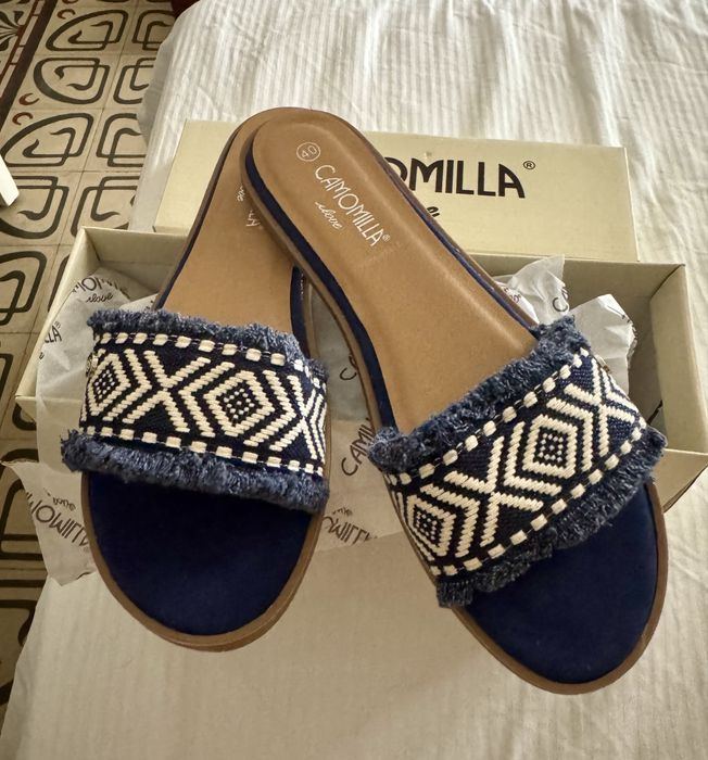 Piękne włoskie nowe klapki Camomilla Italy stylowe mniej niż pół ceny