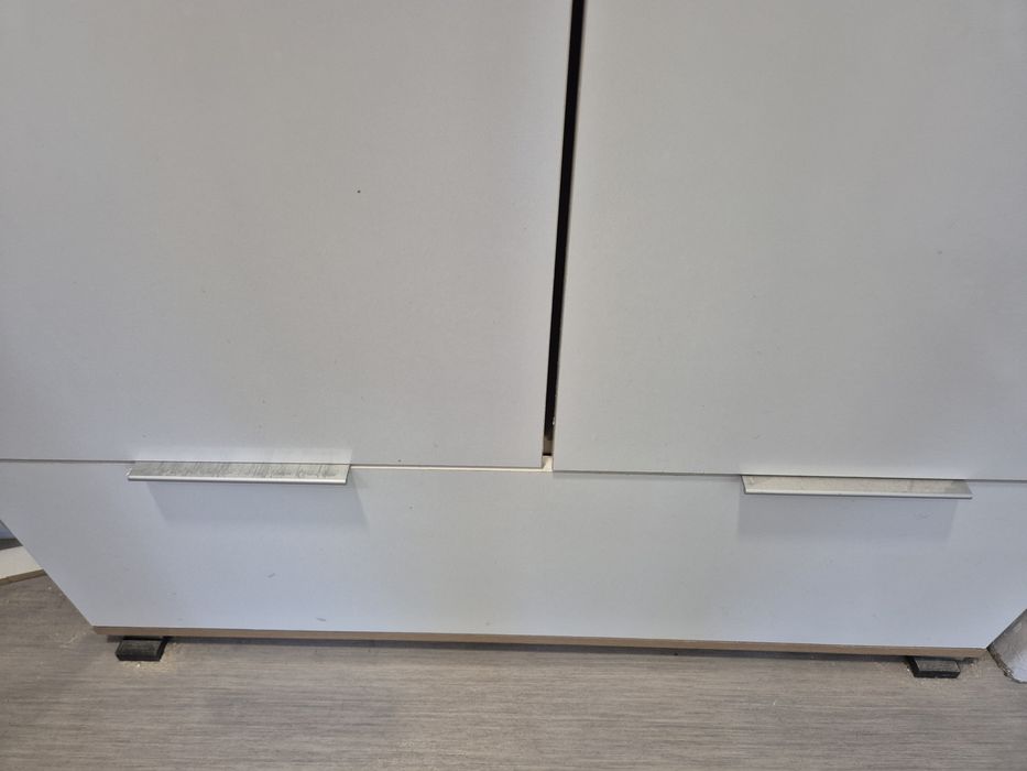 Pilne Szafa Zele Black Red White z szufladą