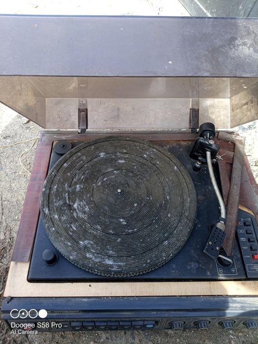 продам проиграватель виниловых пластинок