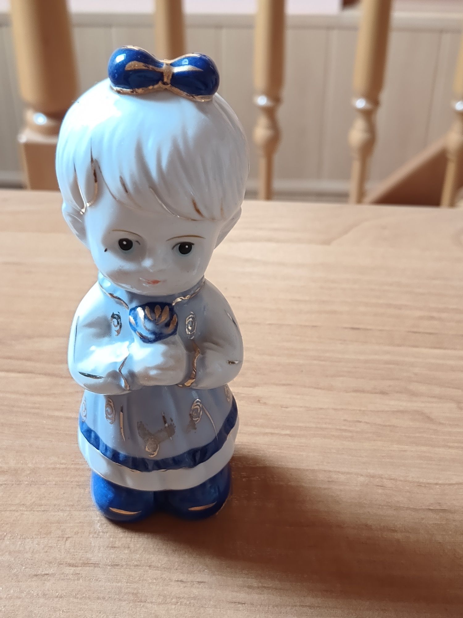 Figurka porcelanowa