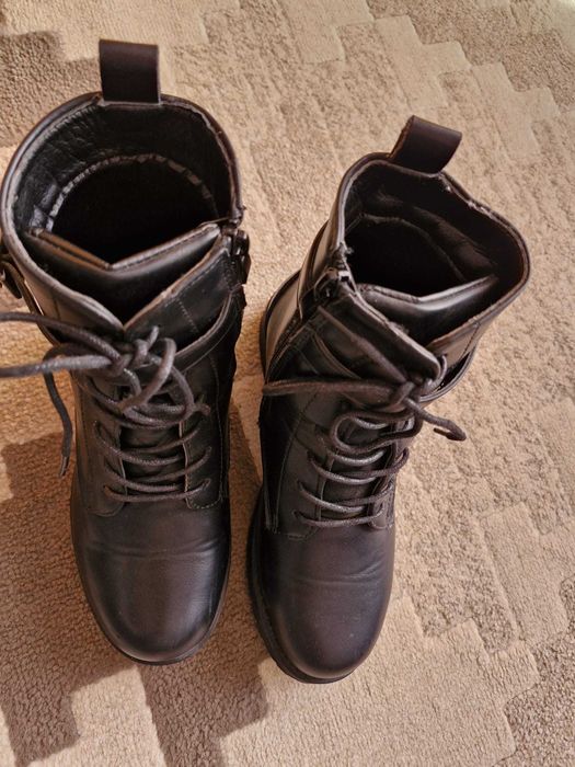 Botas menina Tam. 33 usadas