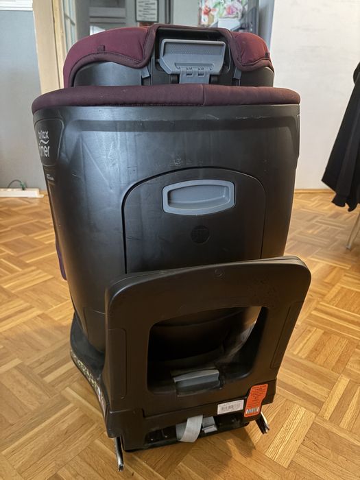 Fotelik britax romer dualfix m i size