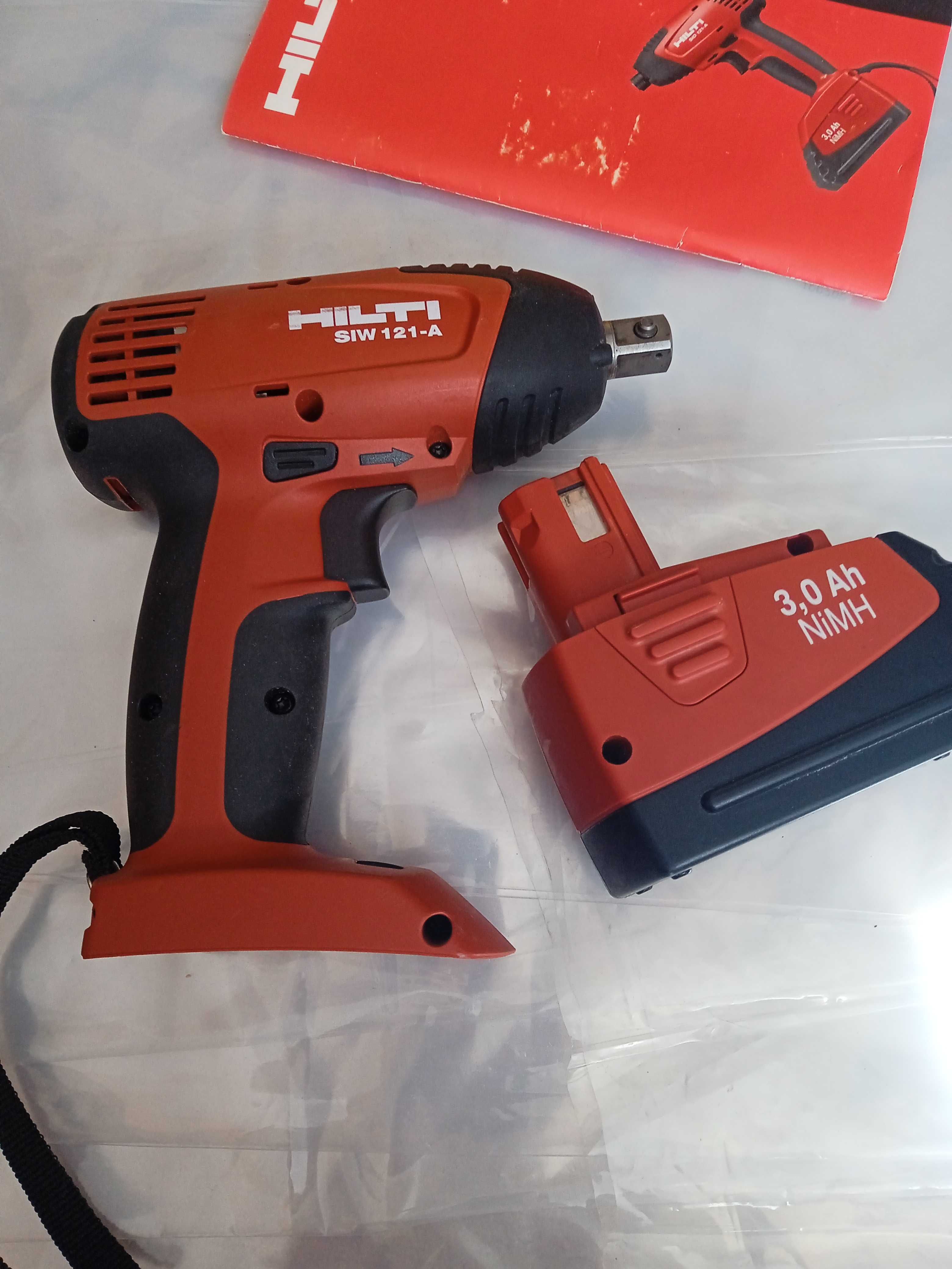 Акумуляторний гайковерт HILTI SIW 121-A з АКБ 3 Ah