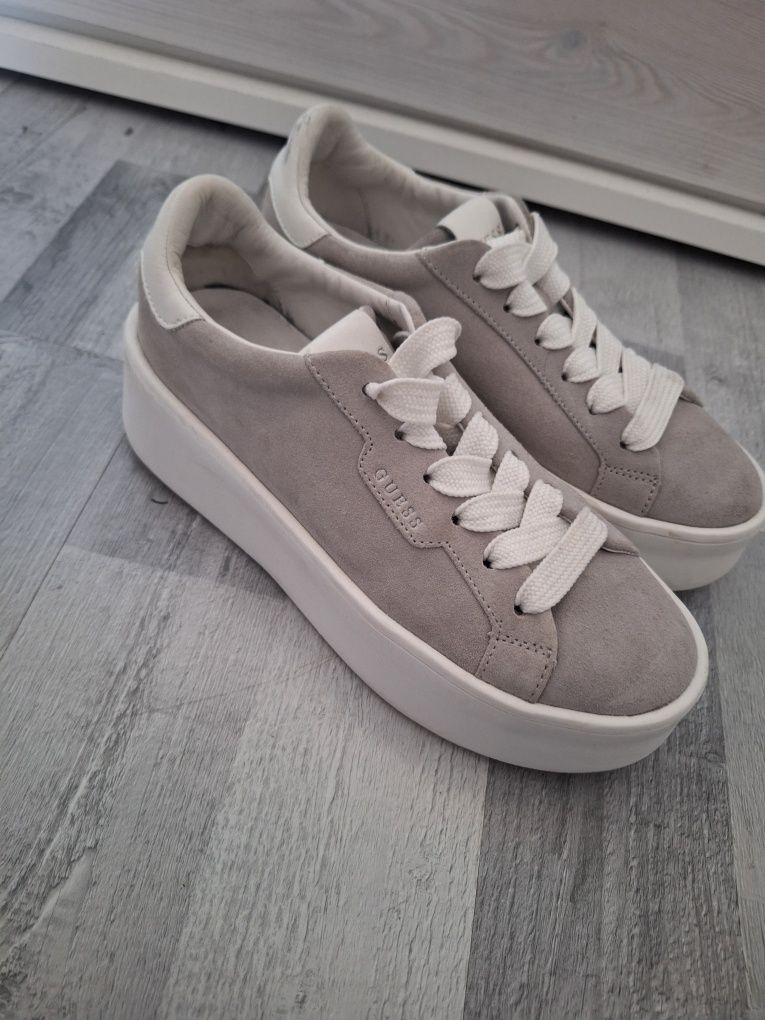 Guess sneakersy szare 40 na platformie