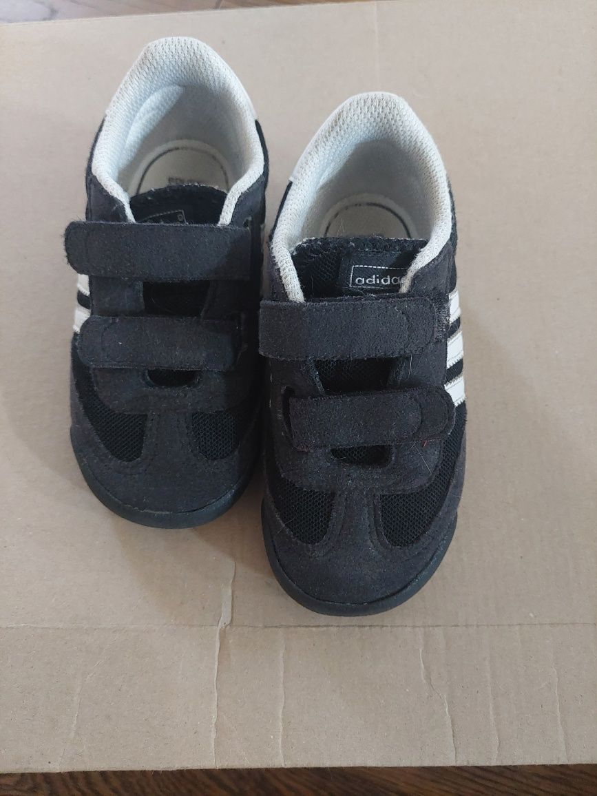 Dziecięce buty Adidas rozm 24