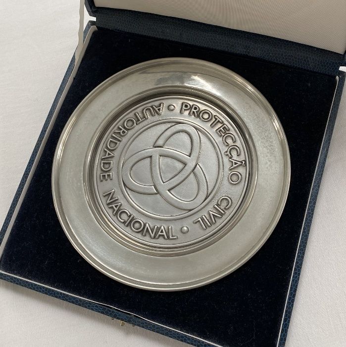 Placa estanho decorativa da Autoridade Nacional Proteção Civil