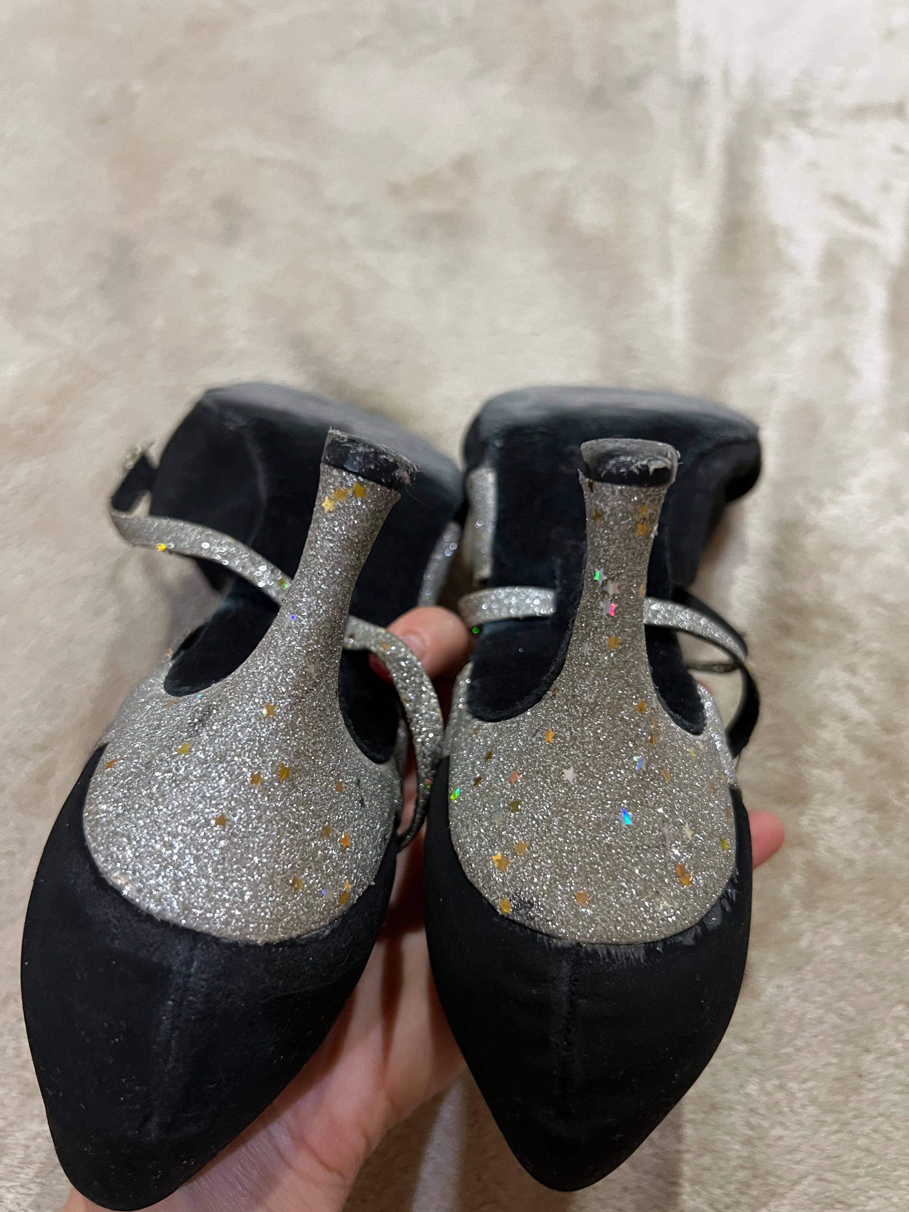 Танцевальные туфли