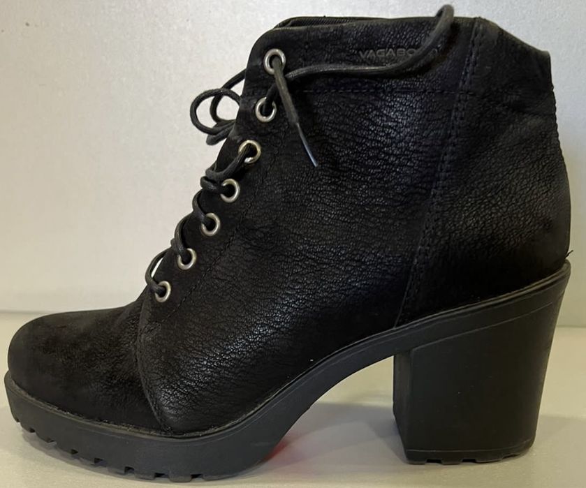 Ботильйони шкіряні, дуже зручні