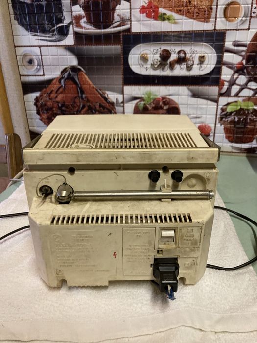 Вінтажни телевизор