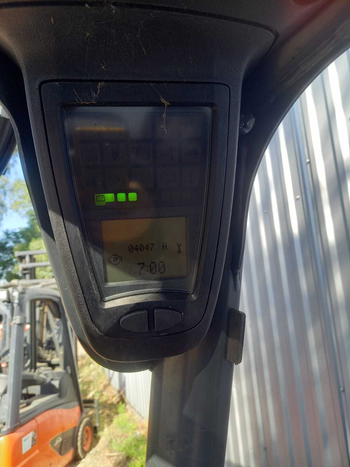 Wózek widłowy Linde E12, E14, E15 triplex