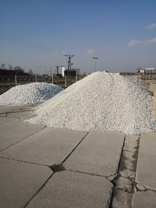 Grys ozdobny Biały Bianco Carrara. Kamień ogrodowy