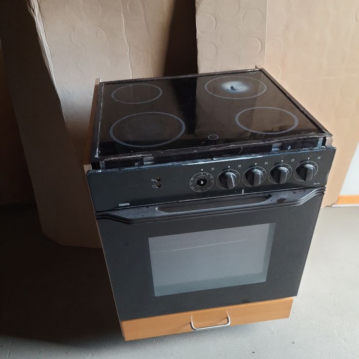 Meble kuchenne szafki  piekarnik plyta