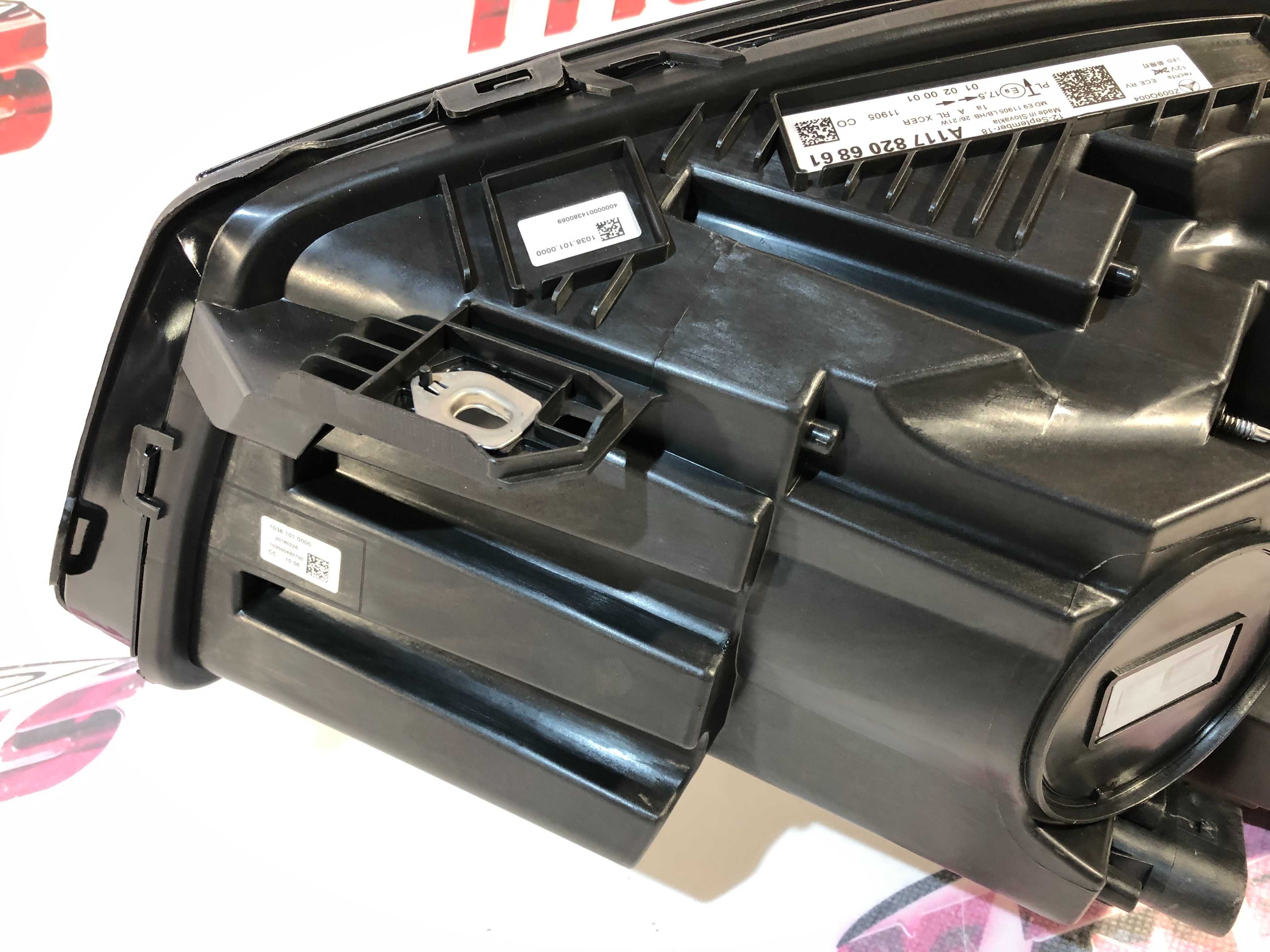 Farol Frente Otica MERCEDES CLA W17 Direita Original