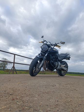 Sprzedam Honda Hornet 600.