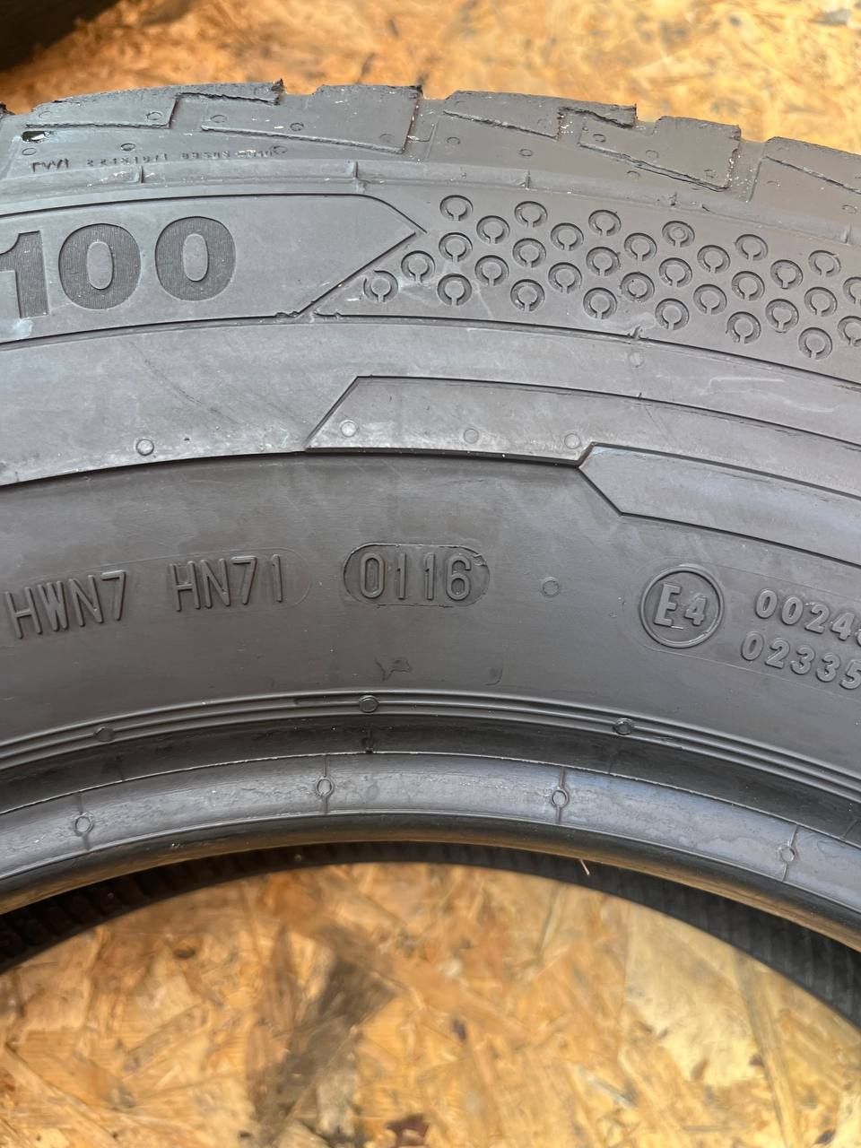 Шини205/75/16с continental