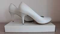 buty ślubne - białe + mały gratis