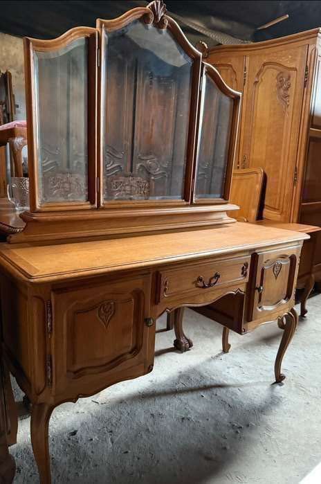 Sypialnia w stylu Ludwika-szafa,toaletka,szafki,łóżko