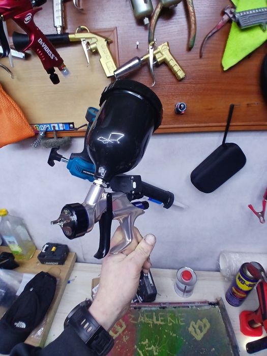 Profesjonalny cyfrowy  pistolet lakierniczy