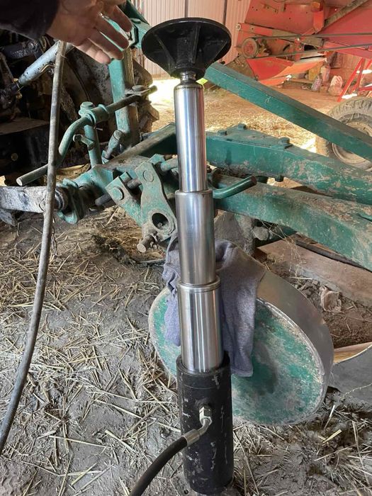 Гідроциліндр для причепа