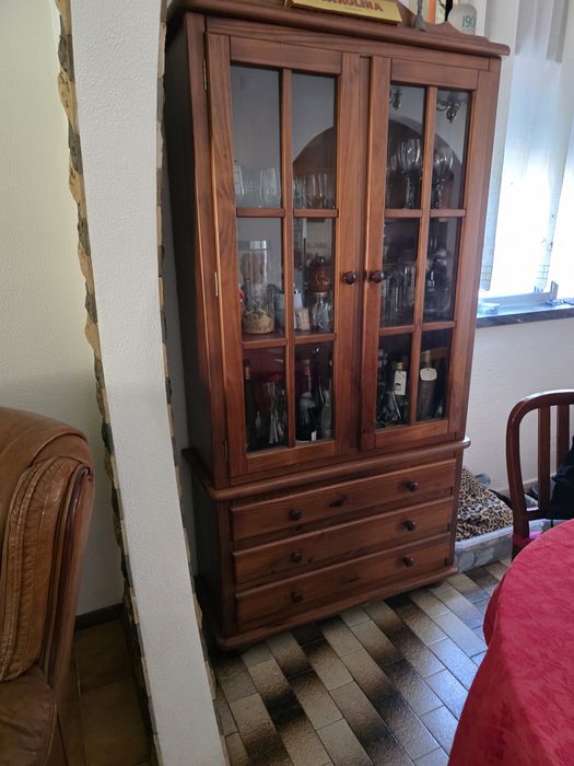 Cómoda Castanha Sala