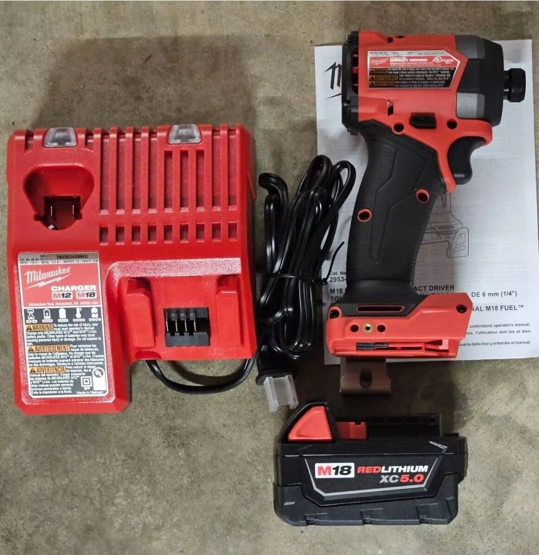 Акумуляторний ударний шуруповерт (імпакт) 1/4" Milwaukee 2953-20 США