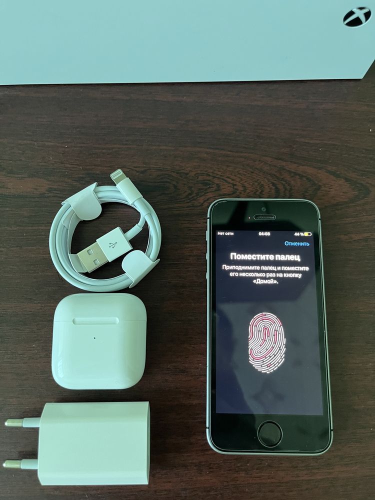 Iphone SE 64gb в ідеальному стані