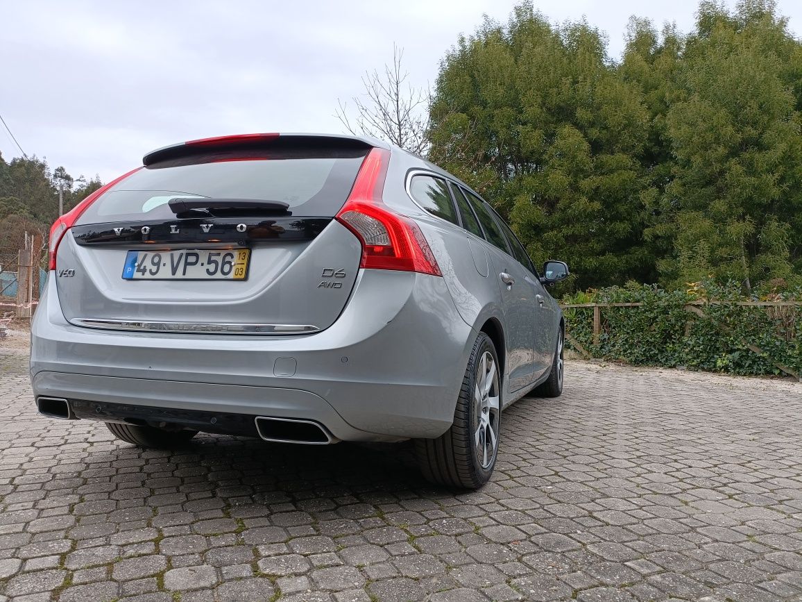 Volvo V60  Plug In D6