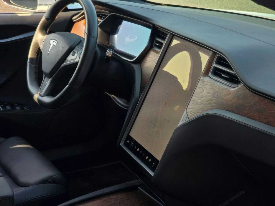 Tesla Model S Long Range Plus      2020