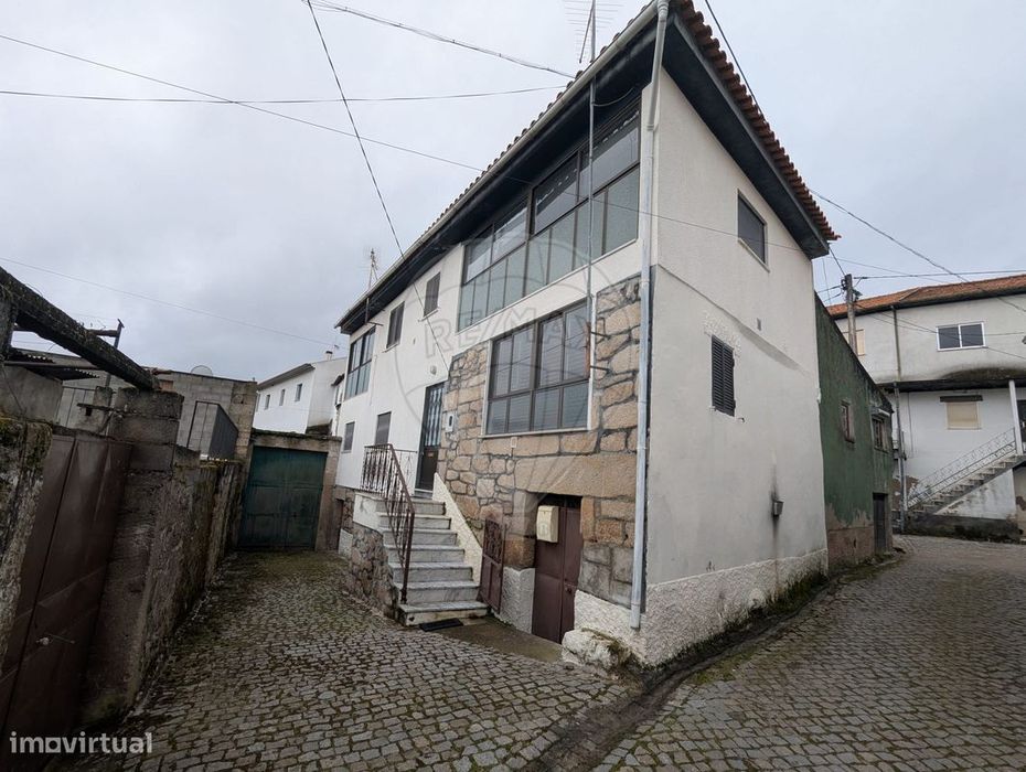 Moradia T4 para venda