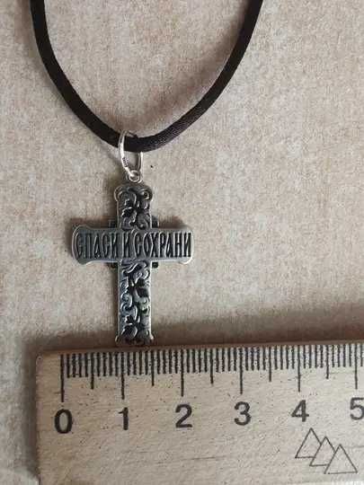 Хрестик срібний із шовковим шнурком, емаллю та білим камінням