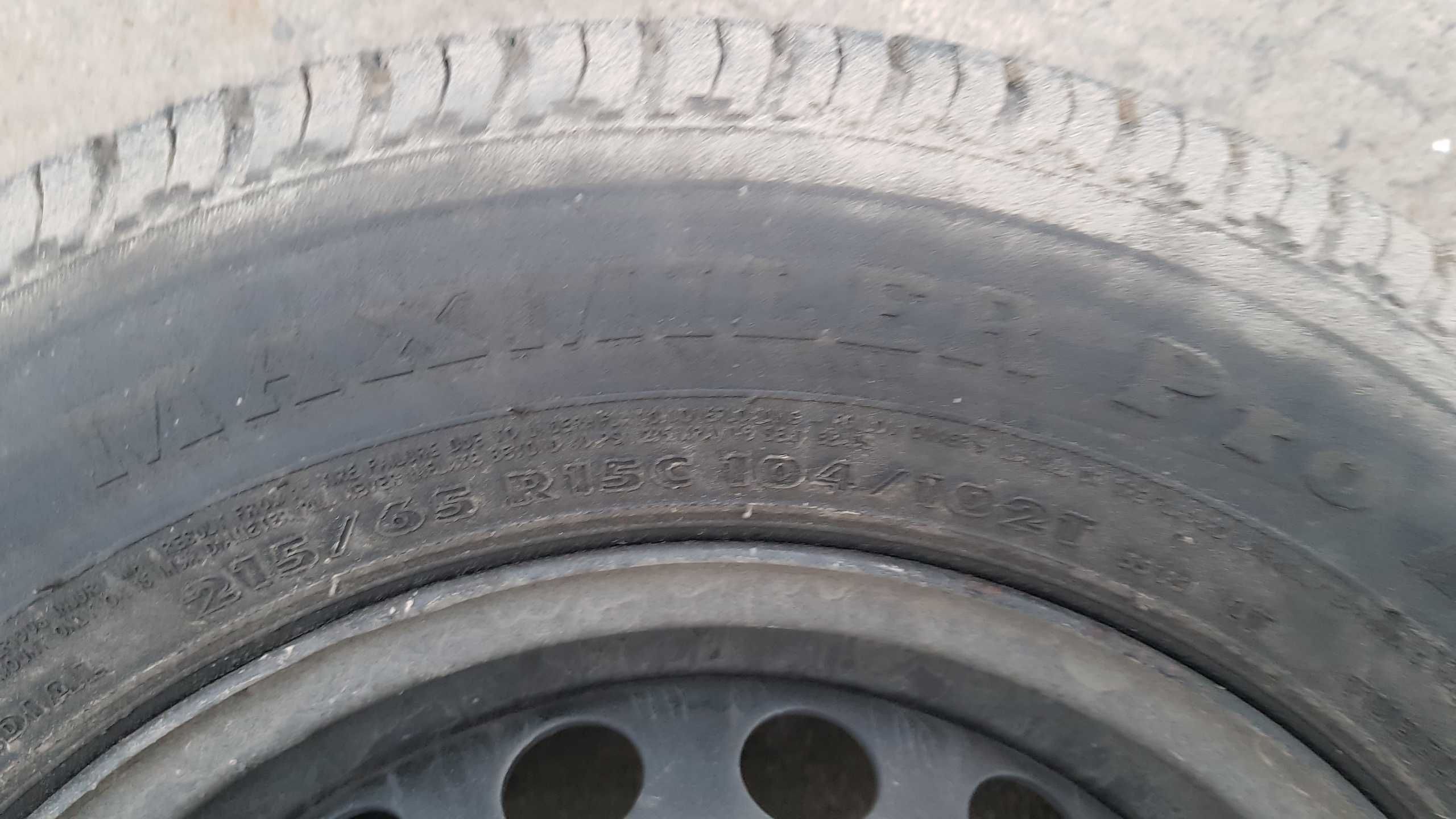 215 65 R15C Maxmiler
